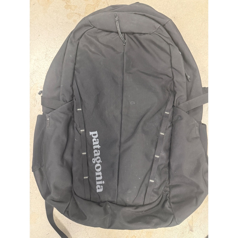 Patagonia Refugio 28L Backpack Black Laptop Sleeve Hiking Daypack 47912